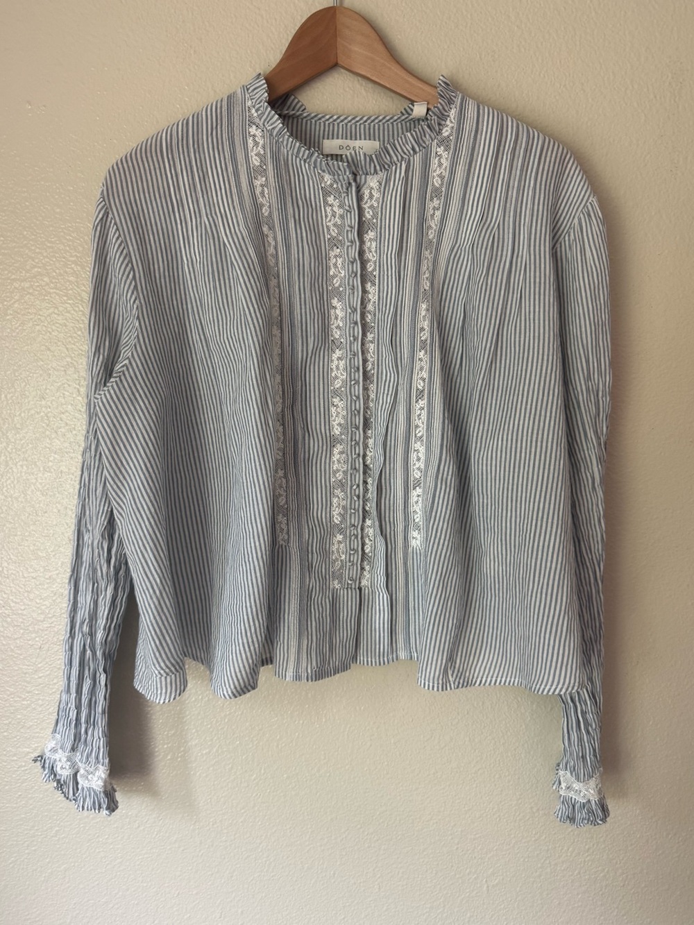 Doen Blue and White Striped Lace-Trim Peasant Blouse